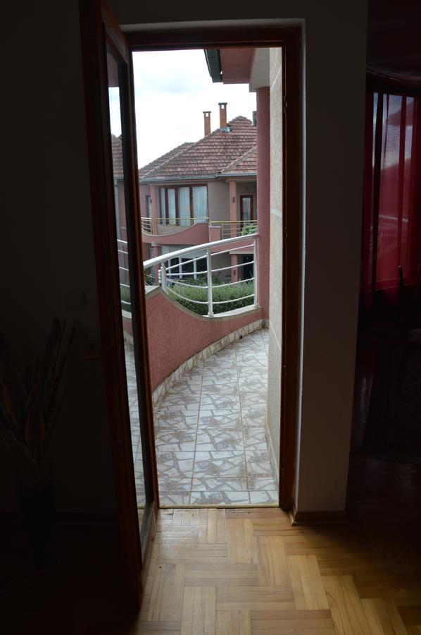 Poseidon Apartment Ni Kültér fotó